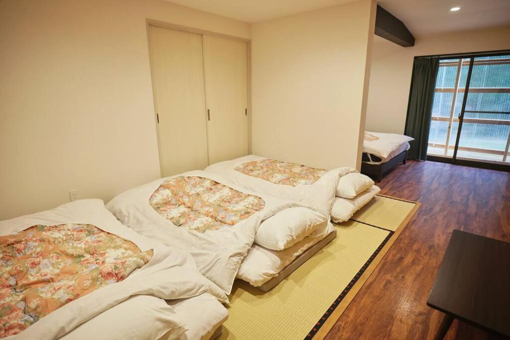 Way Shirakawago - Private, Free Parking And Newly Opened 2022 Way Shirakawago Apartment ภายนอก รูปภาพ