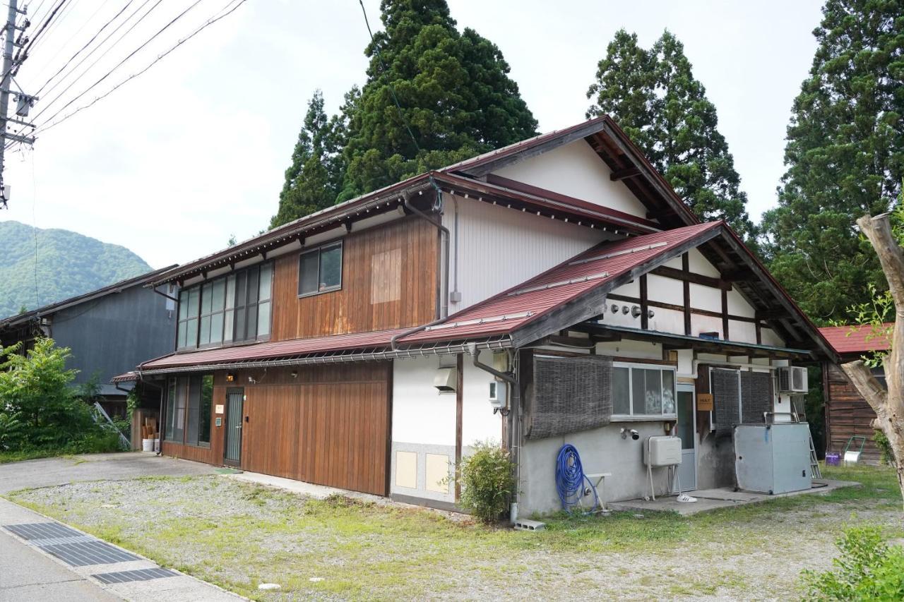 Way Shirakawago - Private, Free Parking And Newly Opened 2022 Way Shirakawago Apartment ภายนอก รูปภาพ